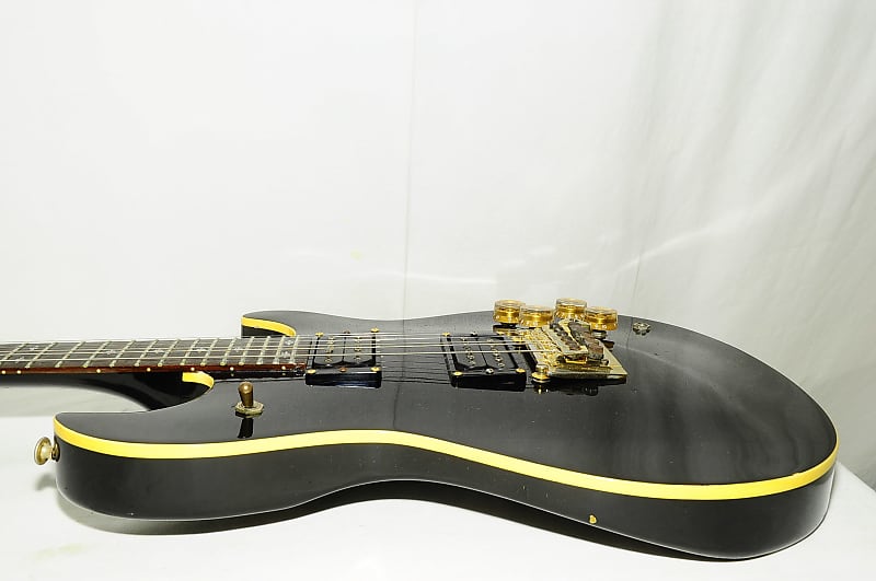 Yamaha SF 800 KZQKO88 Serial Electric Guitar Ref No 3672