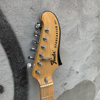 Affinity Series® Starcaster® Deluxe – Fender