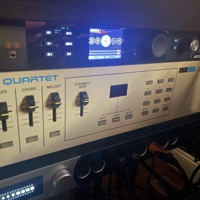 Roland MKS-7 Super Quartet - rack mount Juno 106 - rare white edition