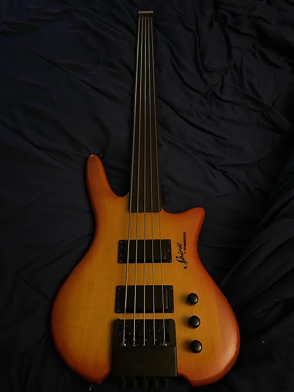 Steinberger Spirit XZ-25 5 String Fretless Bass Guitar