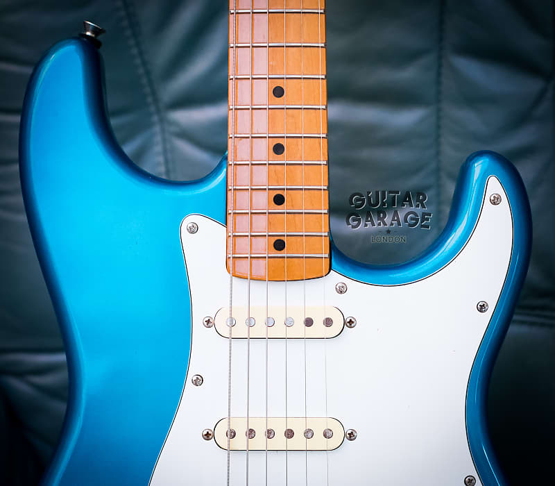 ギター Fender Japan Stratocaster LakePlacidBlue Fender Made in Japan Limited Stratocaster XII Lake Placid