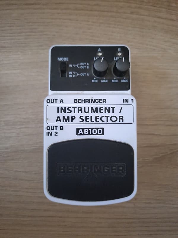 Behringer AB100 Instrument/Amp Selector