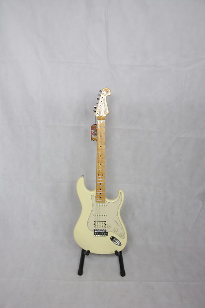 Tagima TG 530 Pro Vintage White