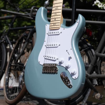John Mayer Silver Sky - Polar Blue w/Rosewood – Dave's