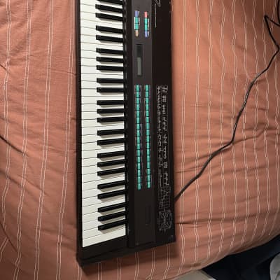 Yamaha DX7 Programmable Algorithm Synthesizer 1983 - 1987 - Black