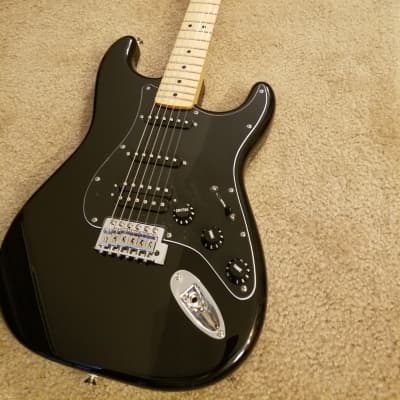 ギター fender Mexico SS 2018 Fender FSR Stratocaster Standard HSS Black MIM Mexican