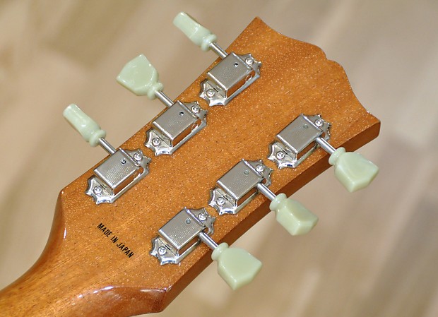 Tokai Thunderbird Type Sun Burst - Geek IN Box