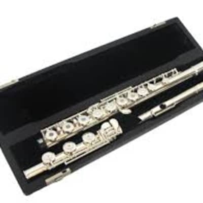 Pearl Flute PF-665 ケース付き Pearl Quantz 665 Flute - Flute Specialists