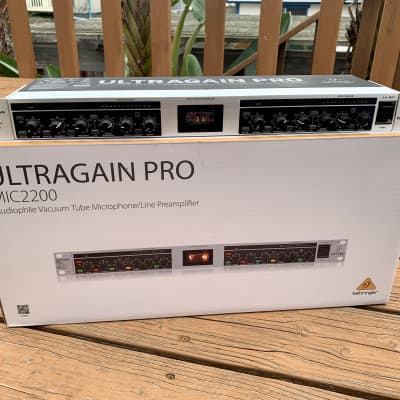 Behringer Ultragain Pro MIC2200 Vacuum Tube Mic Line Preamp | Reverb Behringer Ultragain Pro MIC2200 Vacuum Tube Mic Line Preamp | Reverb