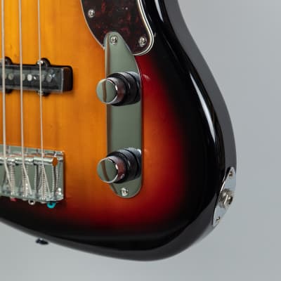 Squier Paranormal Jazz Bass '54 in 3-Color Sunburst image 5