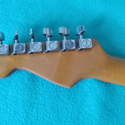Fender "Dan Smith" Stratocaster Two Knobs with Maple Fretboard 1981 - 1983 Brown Sunburst image 6
