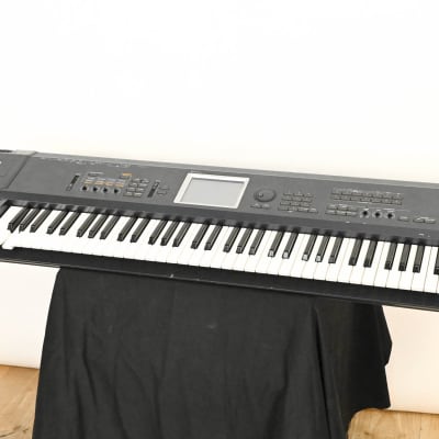 Korg Triton Extreme 76 76-Key 120-Voice Polyphonic Workstation CG01MVZ