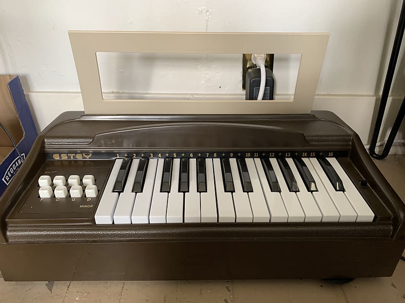 Estey 1020 Tabletop Chord Organ Reverb