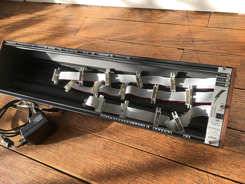 Moog 104 HP Eurorack Case Tiptop Audio uZeus Power Bundle