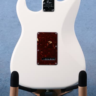 Fender American Professional II Stratocaster Olympic White Electric Guitar - US210040066 image 3