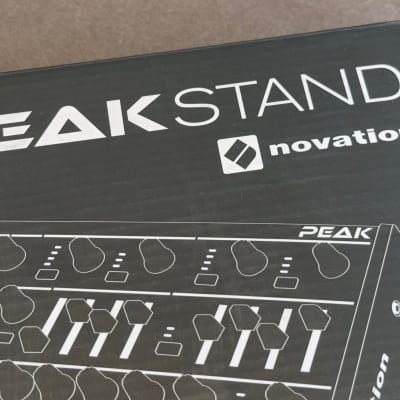 Novation Peak Stand 2020's - Black
