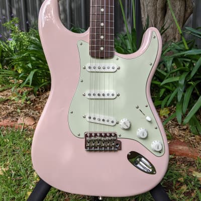 Fender Fender Japan Stratocaster Traditional 60s II 2020 Shell Pink image 1