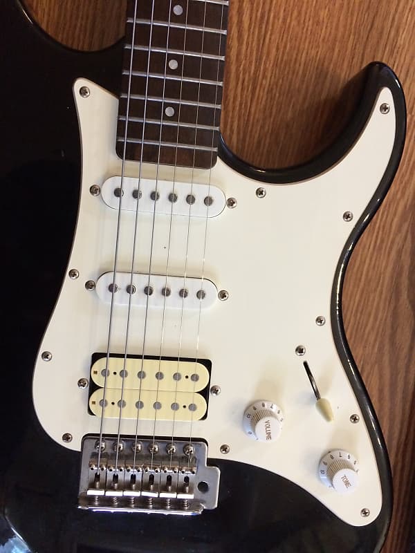 Yamaha EG-112 Strat Style Electric Guitar EG 112 Black White