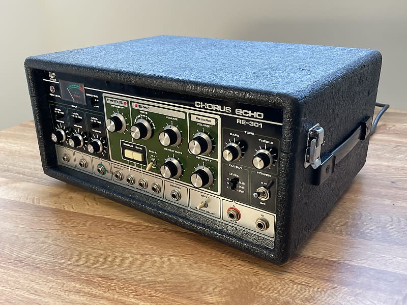 Roland RE-301 Chorus Echo | Reverb Canada