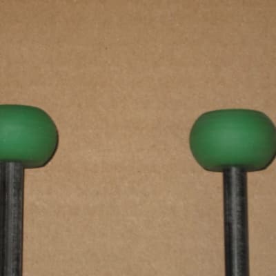 new old stock Gambal GPXR1 (UG13GPXR1) Glockenspiel, Bells, Xylophone Percussive Keyboard MALLETS, 1 and 1/4 inch Green Hard Acrylic Flat Ball Heads with Black Synthetic Shafts, with original packaging - from 1990s - early 2000s image 12
