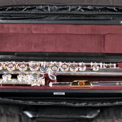 Yamaha YFL-462HLPGP 400-Series Intermediate Flute image 11
