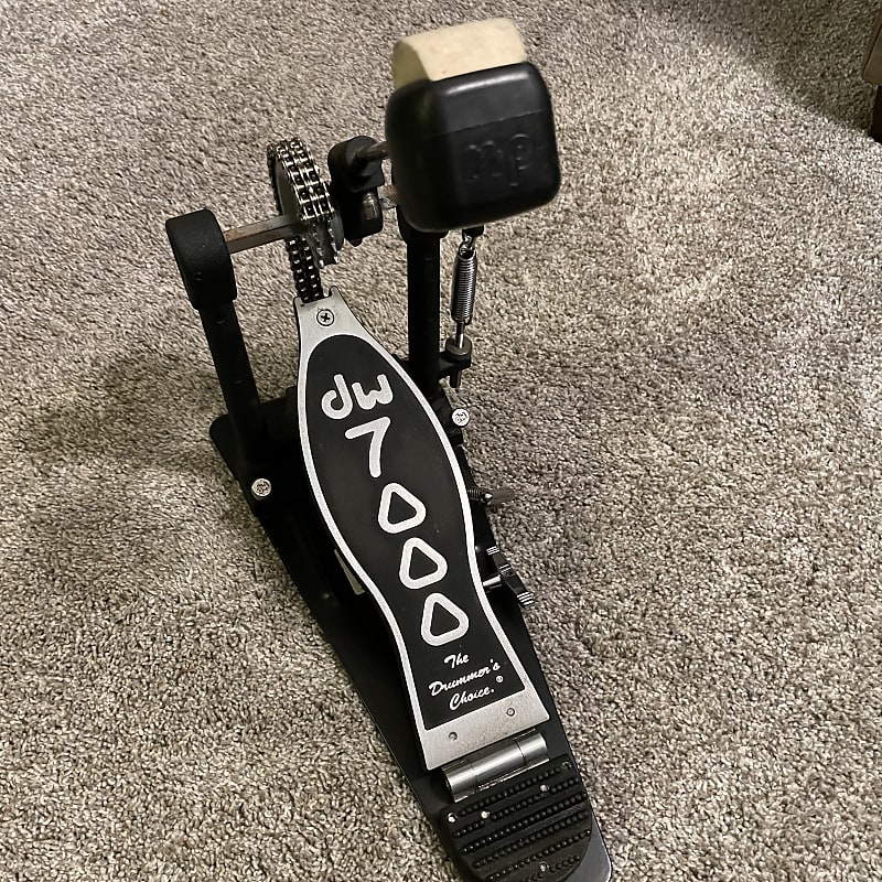 DW 7000 single bass drum pedal black Reverb
