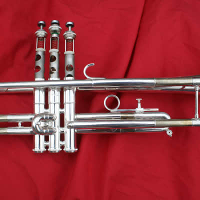 Getzen Getzen Eterna Doc Severinsen model Bb trumpet 1970 Silver | Reverb