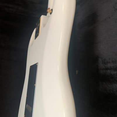 Burns Bison 62 Re-issue  in White, Gold Hardware circa 1992 image 6