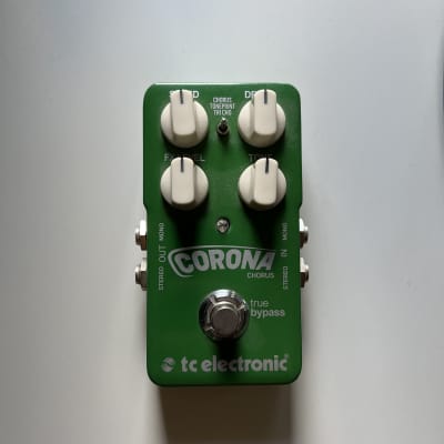 TC Electronic Corona Chorus 2011 - Present - Green for sale