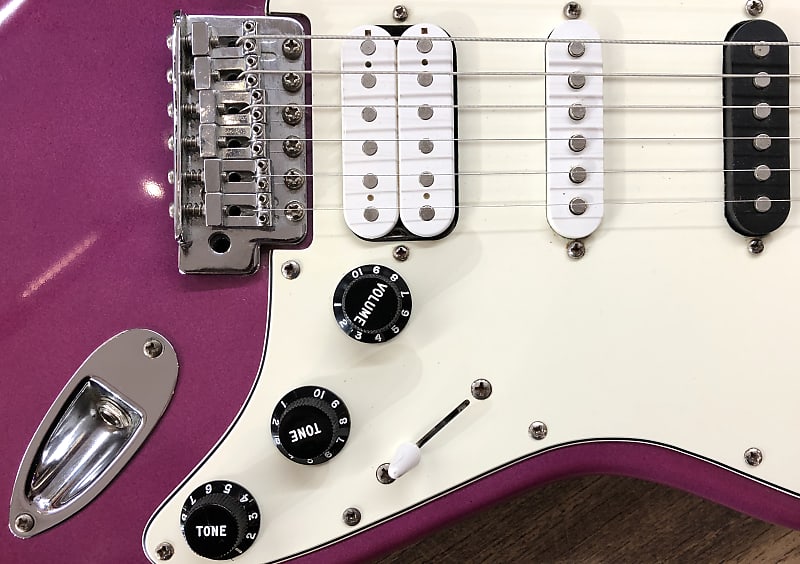 1999 Fender Squier Standard Series Stratocaster HSS Gloss