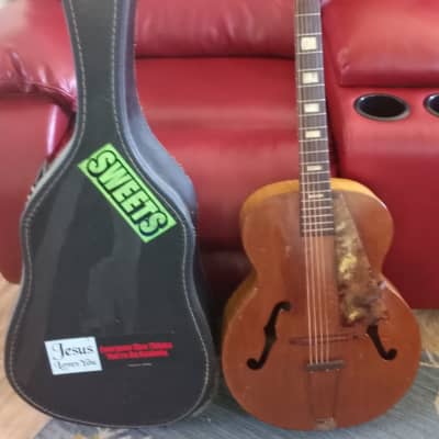 Monterey Archtop 1940s Brown with blond tiger strips and tortoise shell binding and pickguard image 2