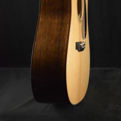 Martin D-18 Modern Deluxe Natural image 3