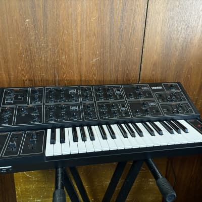 YAMAHA CS-15 CS 15 vintage analog synthesizer w/ case