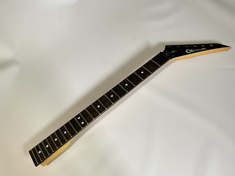 Jackson 22 deals fret neck