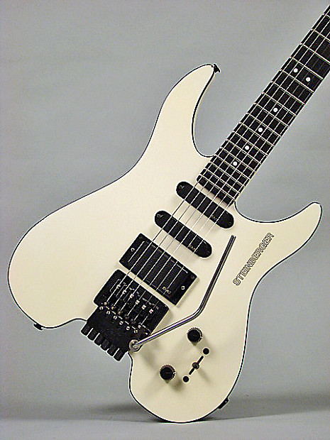 エレキギター スタインバーガーGM4T Steinberger GM4T White 1990 | The Music Zoo