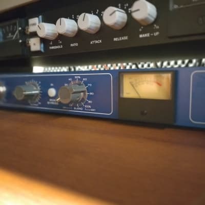 Kahayan Vintage 80 series Stereo mix bus for sale image 3