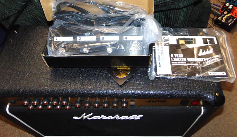 Marshall JVM210C 2-Channel 100-Watt 2x12 Marshall JVM210C 2-Channel 100-Watt 2x12