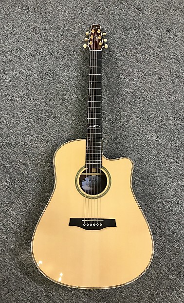 Seagull Artist Cameo CW Deluxe QII エレアコ Seagull Artist Cameo CW Deluxe QII エレアコ Used Seagull