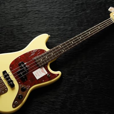Fender MIJ Hybrid Mustang Bass