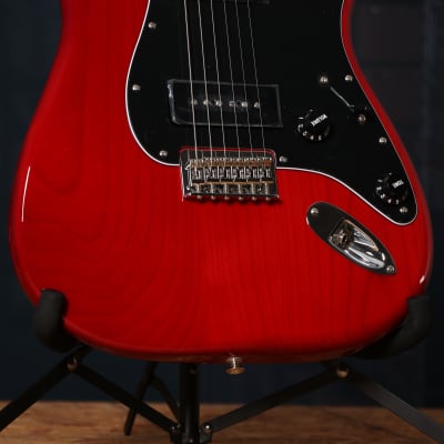 Fender Noventa Stratocaster, Pau Ferro Fingerboard, Crimson Red Transparent image 2