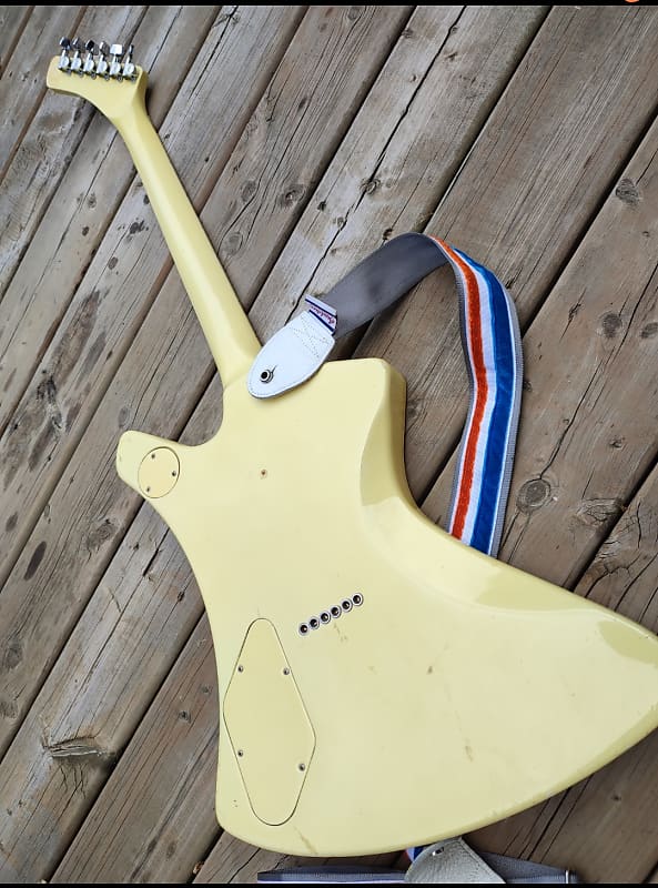 Washburn A-10 1984 Vintage White / Cream Explorer Style Japan