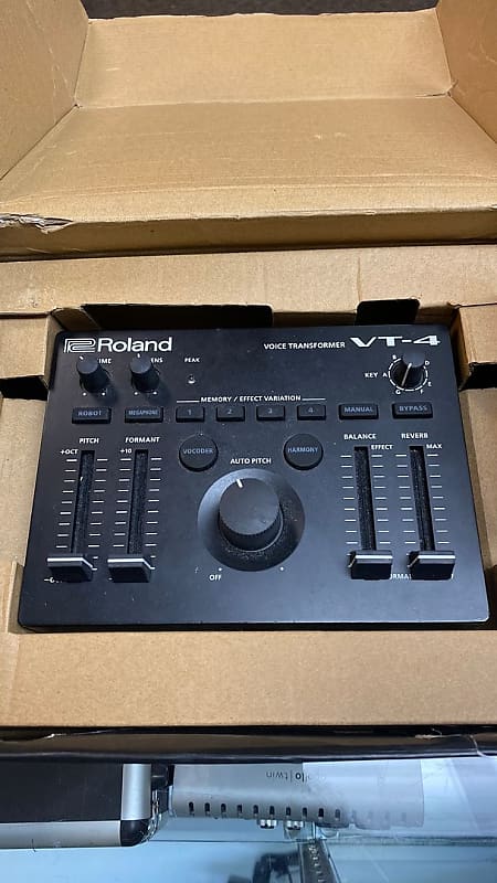 Amazon.com: Roland VT-4 Vocal Transformer , Black : Musical