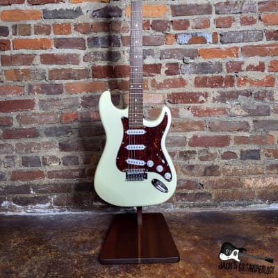Nashville Guitar Works NGW130IV S-Style Electric Guitar w/Rosewood Fretboard (Oly. White) imagen 2
