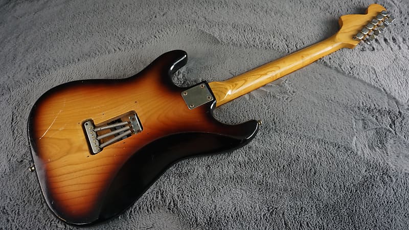 Holly Splendor Series S-Style - Tobacco Burst Tomson MIJ Holly Splendor Series S-Style - Tobacco Burst Tomson MIJ