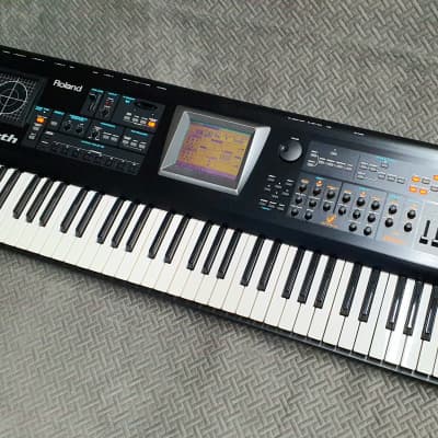 Roland V-Synth 61-Key Digital Synthesizer 2003 - 2007 - Black