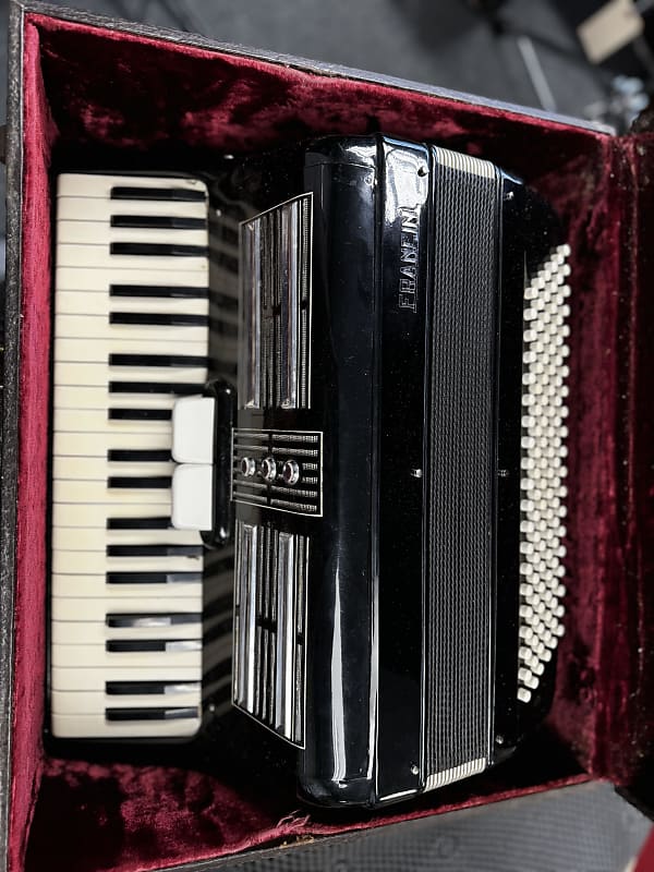 Francini Accordion image 1