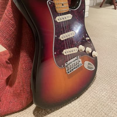 Fender American Professional II Stratocaster 2021 - 3tone Sunburst image 9