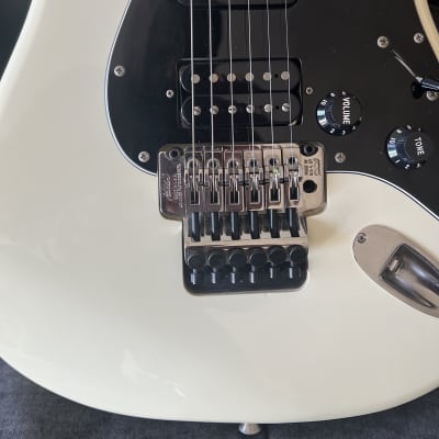 Fender Stratocaster  1987 Olympic White image 6