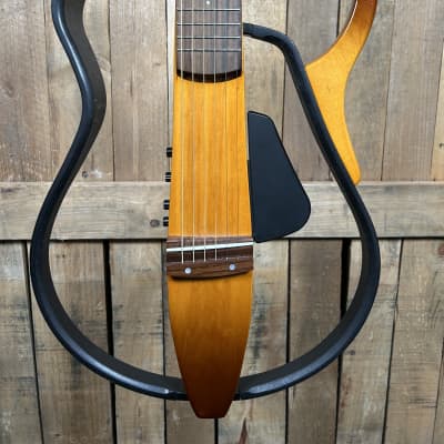 ヤマハ SLG110S Natural Yamaha SLG110S Silent Guitar Natural with Soft Case Adapter