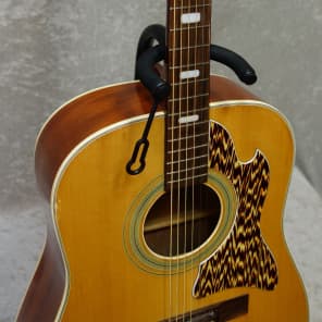 Kingston V2 acoustic guitar with chipboard case image 4